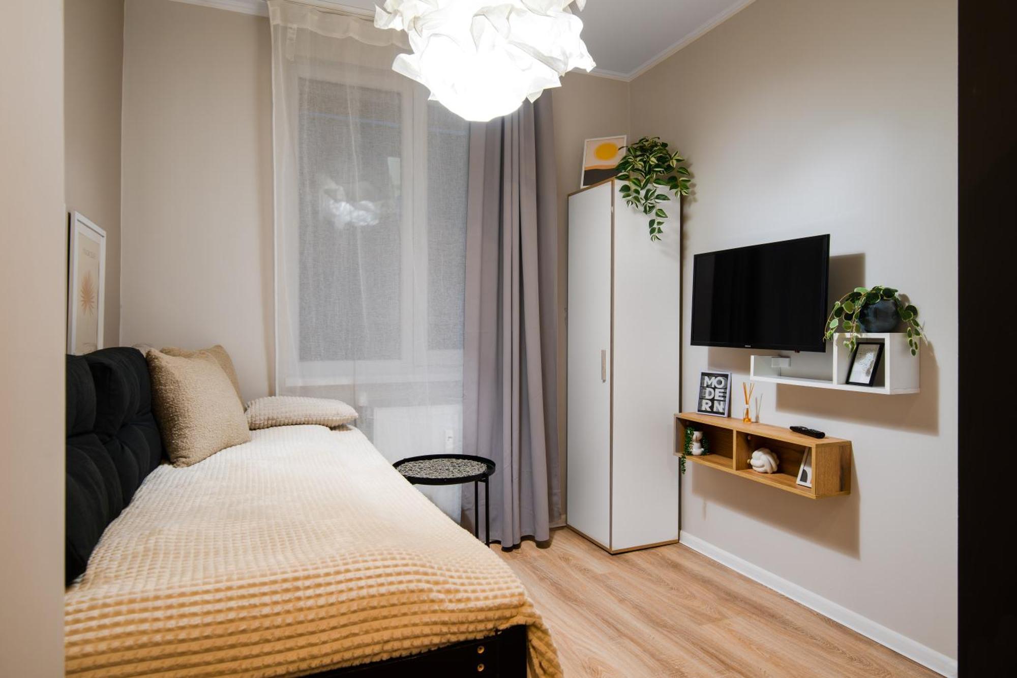Tom Thumb & Thumbelina ~ 2 Private Rooms In Sofia Center Buitenkant foto
